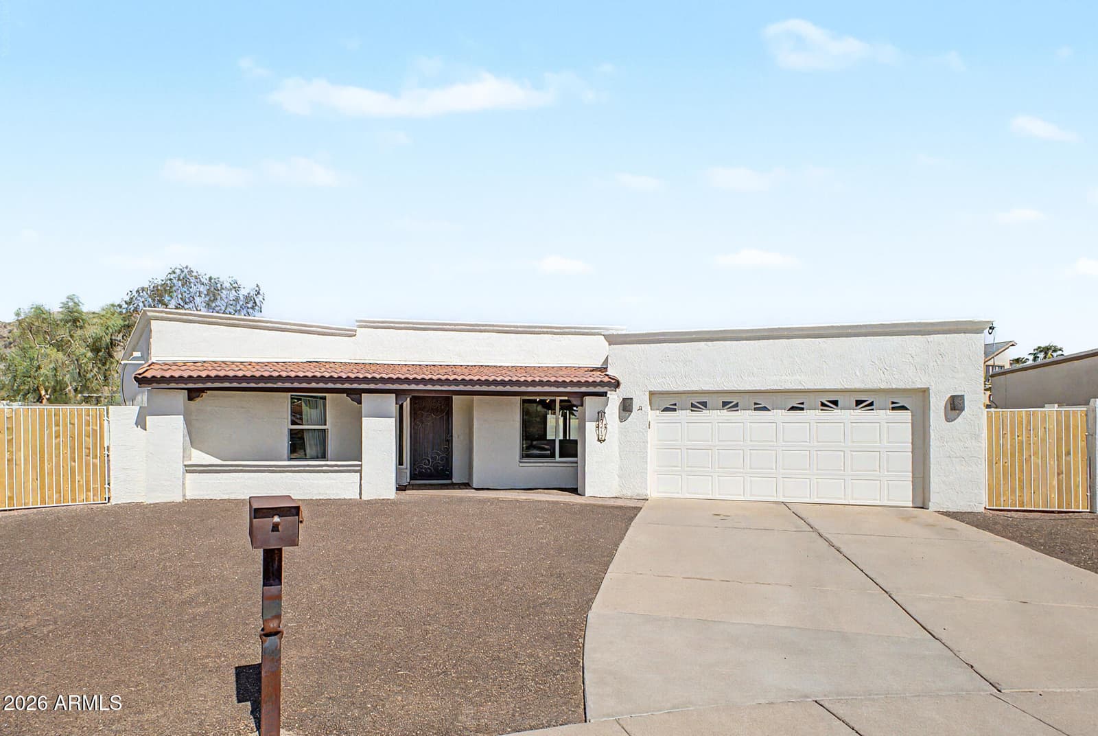 10212 S 44th Way, Phoenix, AZ 85044 — photo 2 of 33