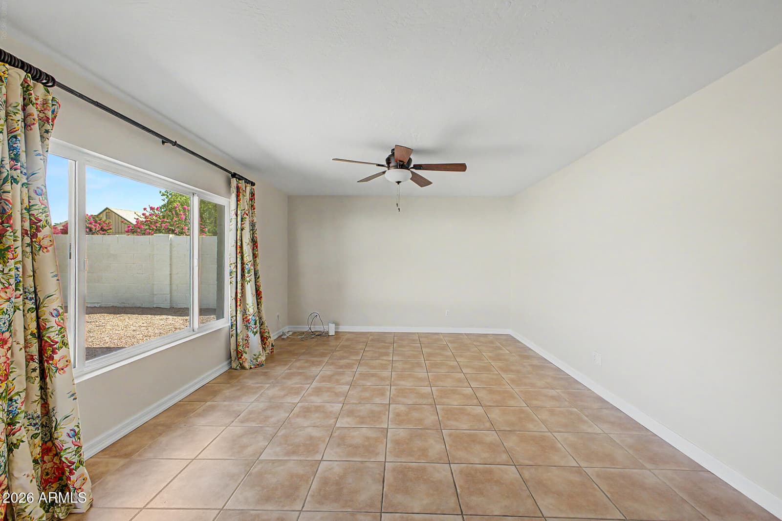 10212 S 44th Way, Phoenix, AZ 85044 — photo 8 of 33