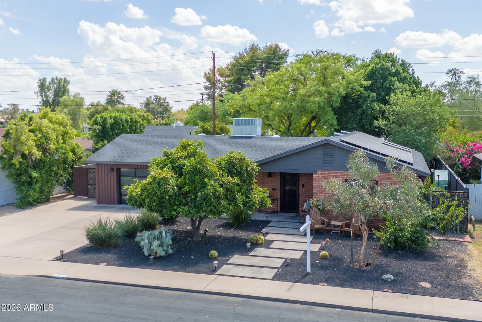1837 E Minnezona Avenue, Phoenix, AZ 85016 — photo 5 of 69