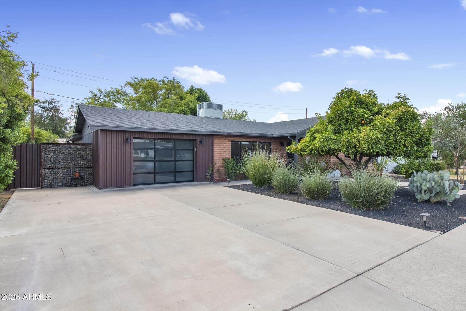 1837 E Minnezona Avenue, Phoenix, AZ 85016 — photo 4 of 69