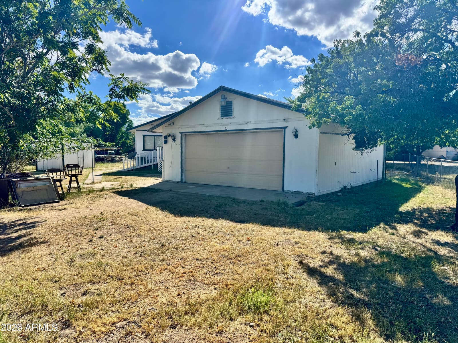 18233 S John Fry Avenue, Peeples Valley, AZ 86332 — photo 3 of 34