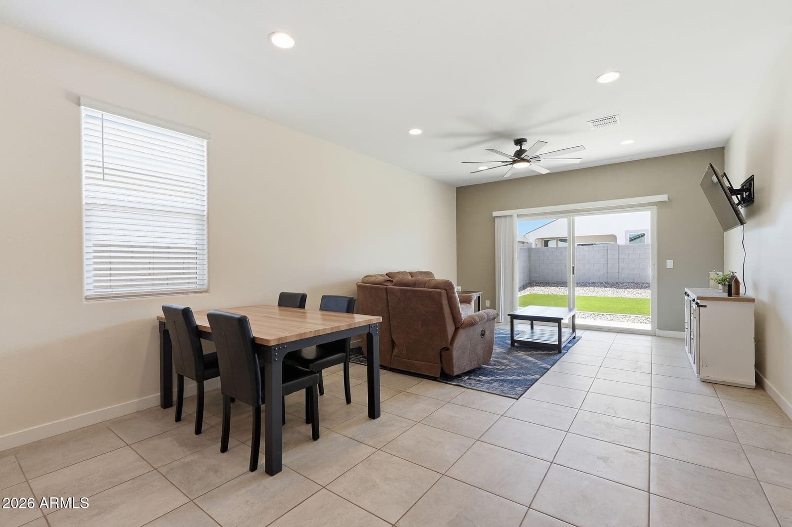 561 W Freedom Street, Florence, AZ 85132 — photo 5 of 36
