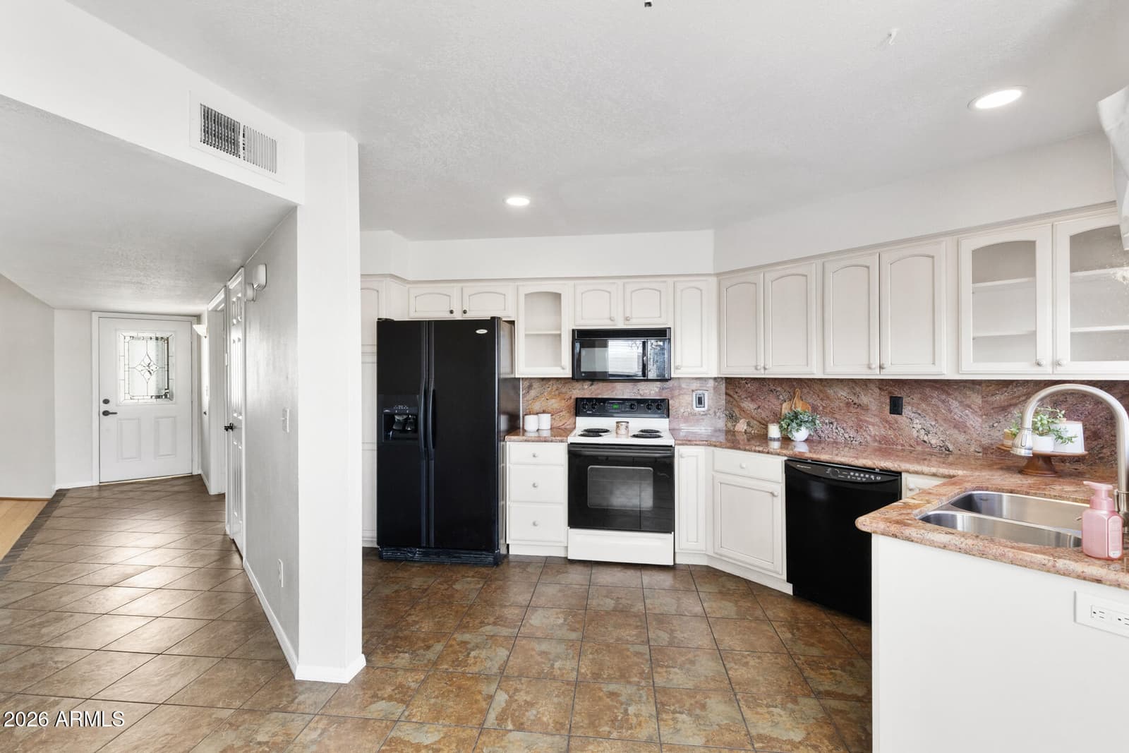 13223 N 25th Drive, Phoenix, AZ 85029 — photo 20 of 44