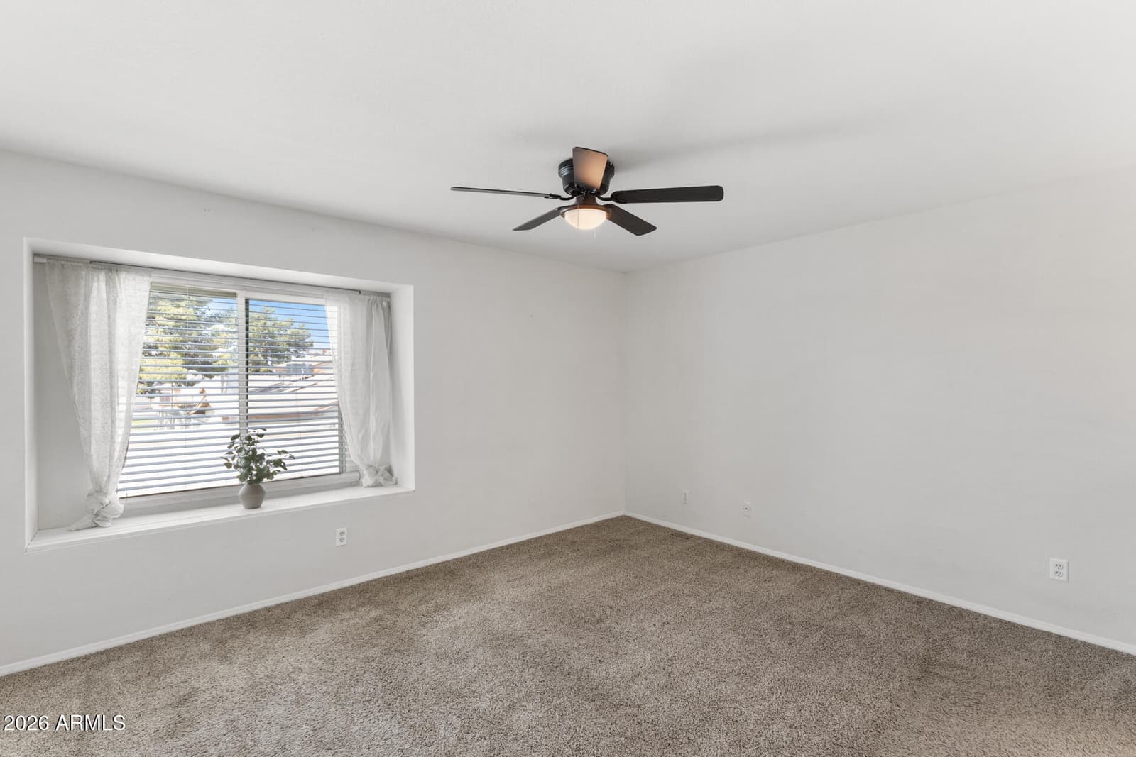 13223 N 25th Drive, Phoenix, AZ 85029 — photo 32 of 44