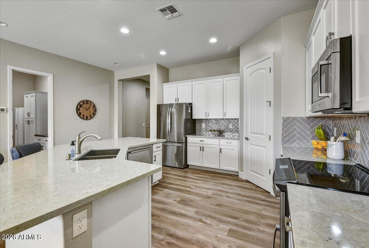 10743 W Sierra Pinta Drive, Peoria, AZ 85373 — photo 6 of 16