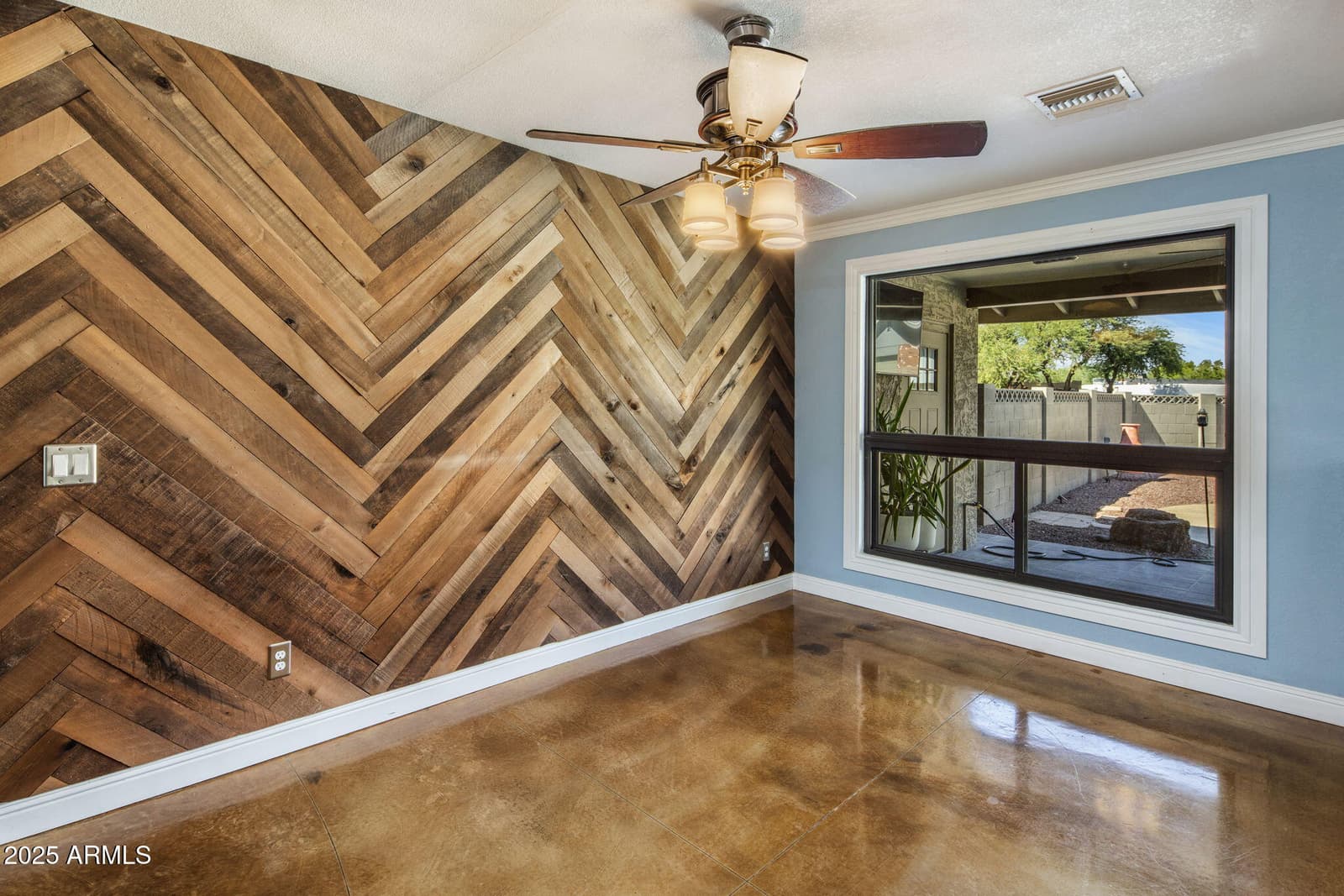 852 W Caribbean Lane, Phoenix, AZ 85023 — photo 10 of 34