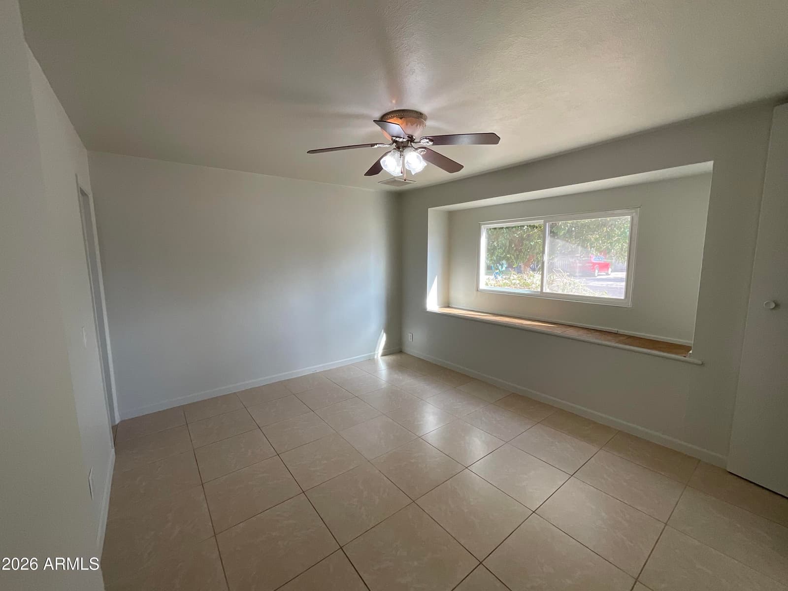 3544 W Sierra Vista Drive, Phoenix, AZ 85019 — photo 4 of 20