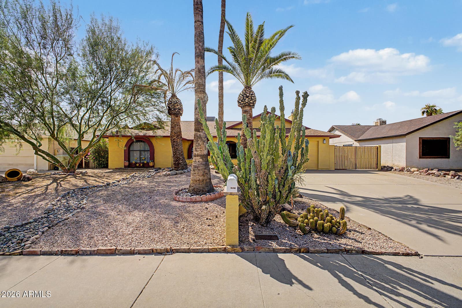 10416 N 63rd Avenue, Glendale, AZ 85302 — photo 2 of 27