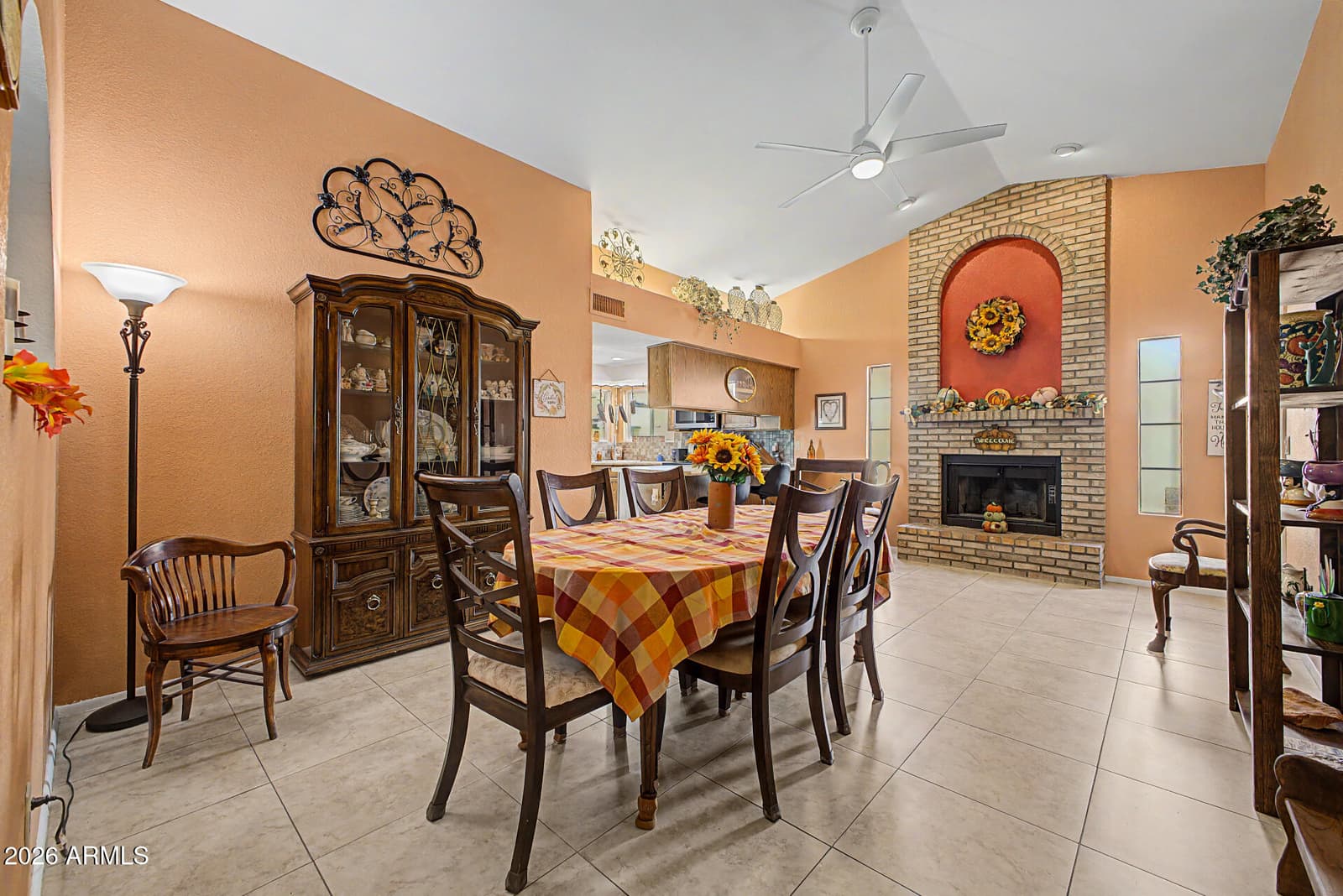 10416 N 63rd Avenue, Glendale, AZ 85302 — photo 8 of 27