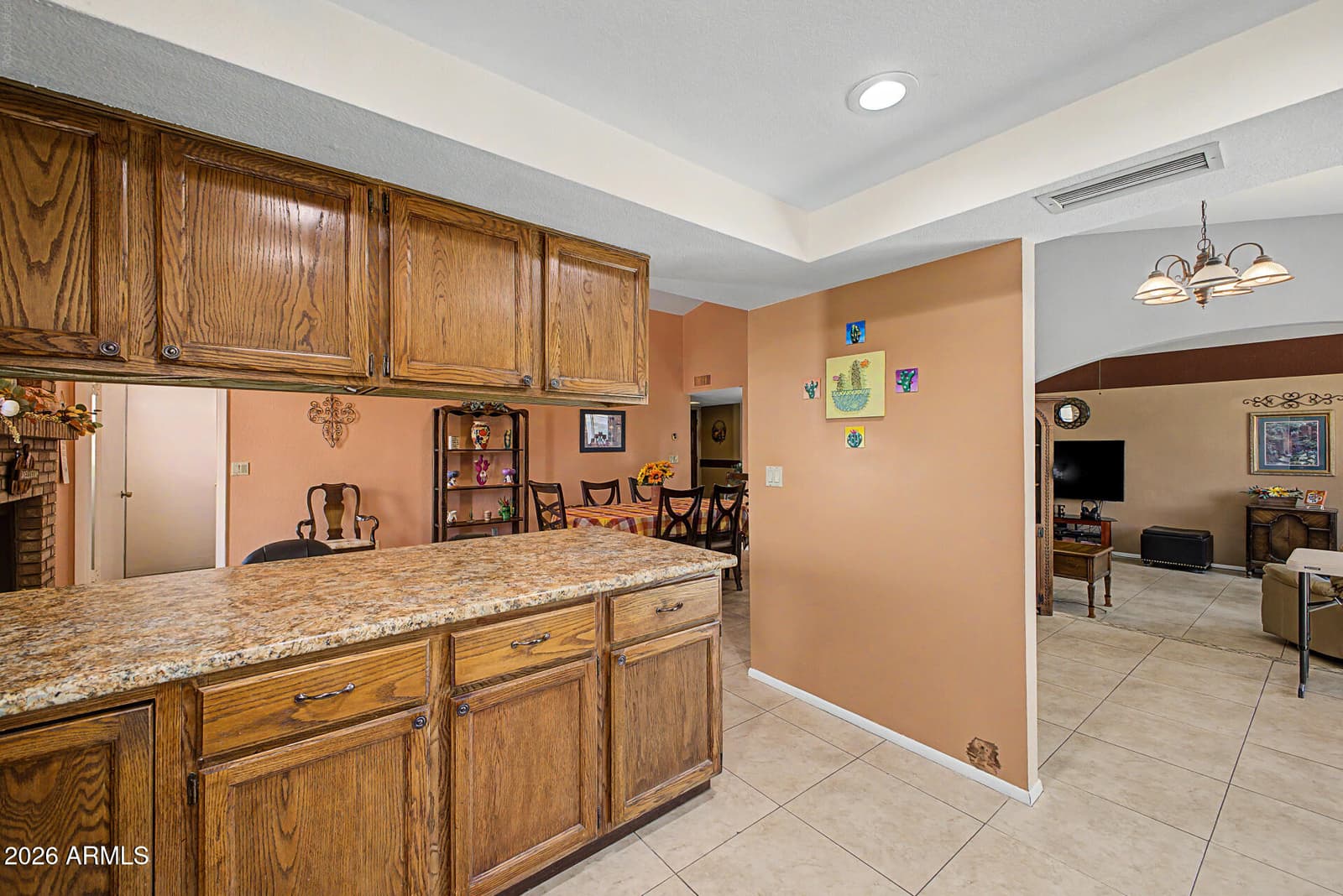 10416 N 63rd Avenue, Glendale, AZ 85302 — photo 10 of 27