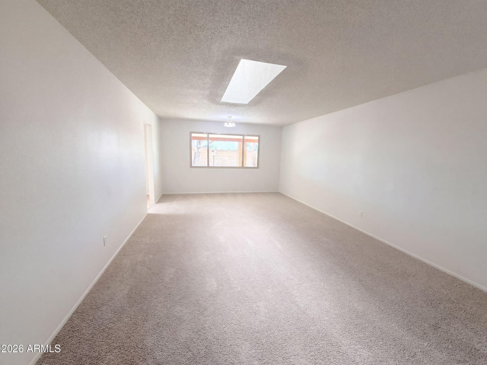 8301 N 47th Drive, Glendale, AZ 85302 — photo 3 of 34