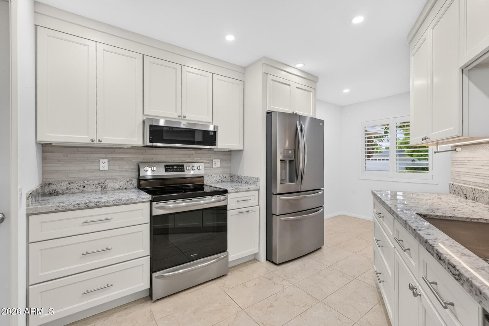 10146 W Hutton Drive, Sun City, AZ 85351 — photo 11 of 34