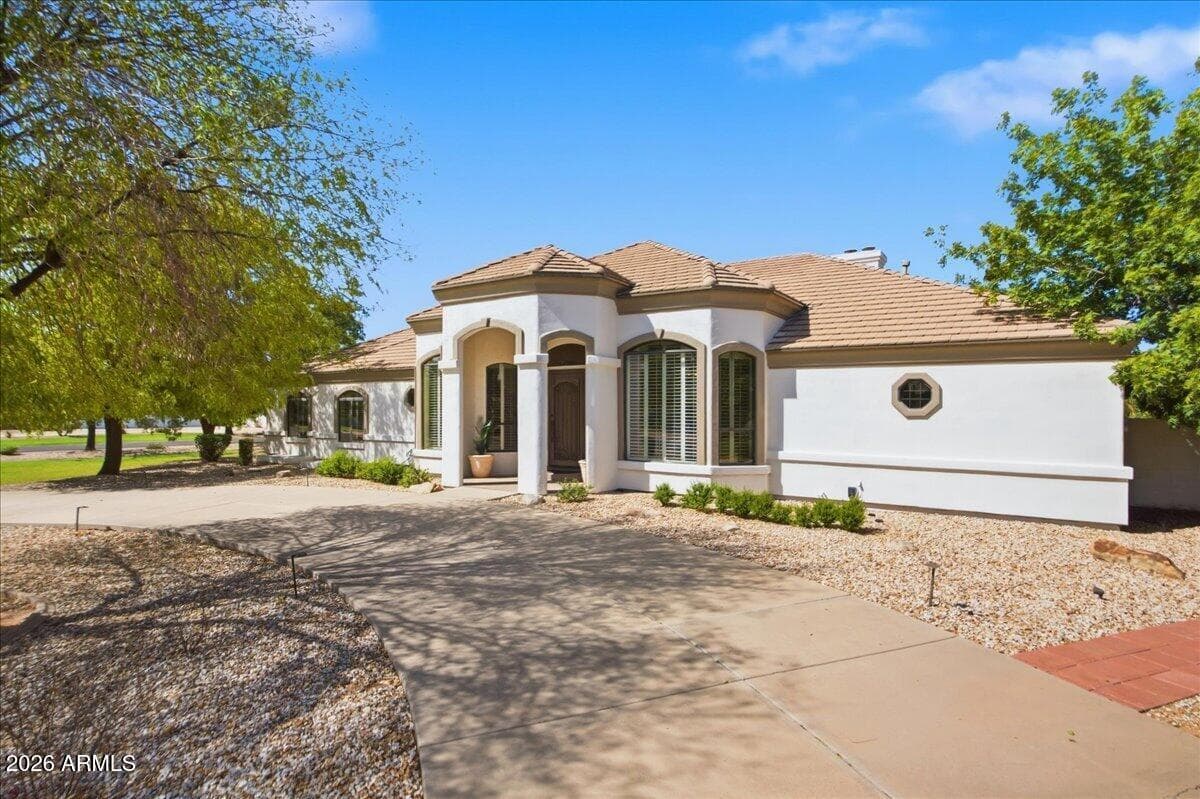 176 S Equestrian Court, Gilbert, AZ 85296 — photo 7 of 76