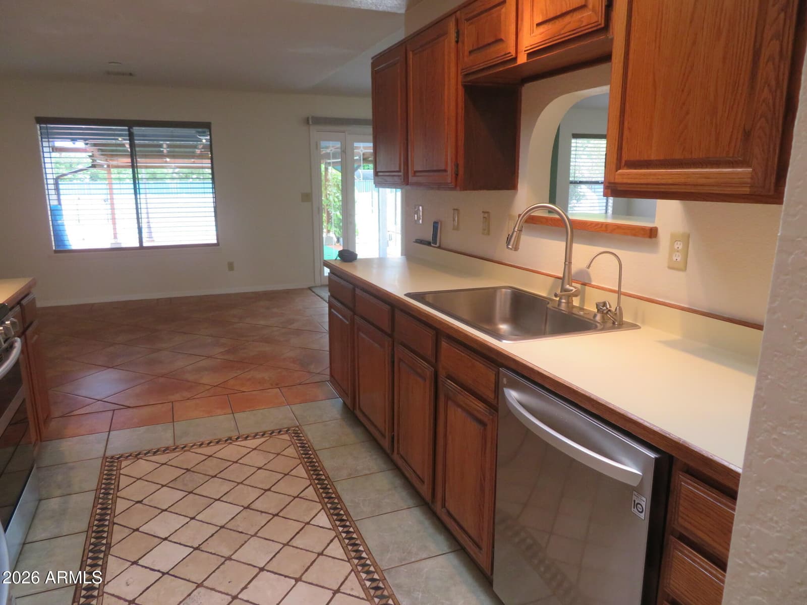 3729 Trevino Drive, Sierra Vista, AZ 85650 — photo 8 of 39
