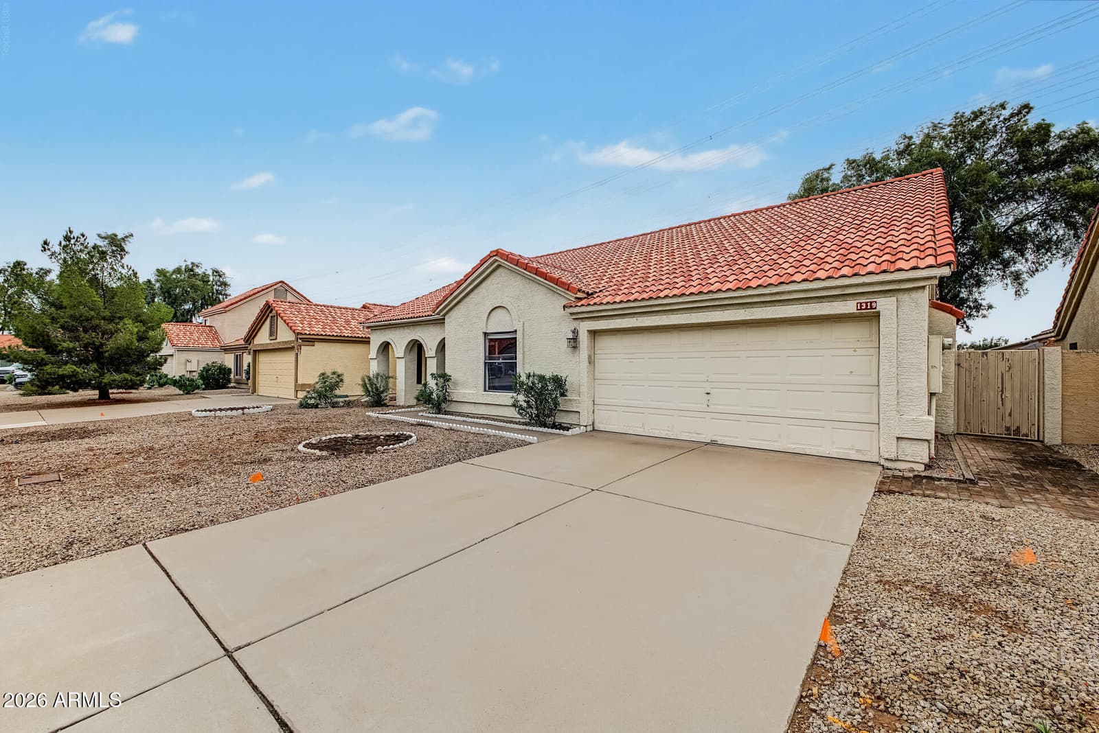 1319 E Mineral Road, Gilbert, AZ 85234 — photo 4 of 37