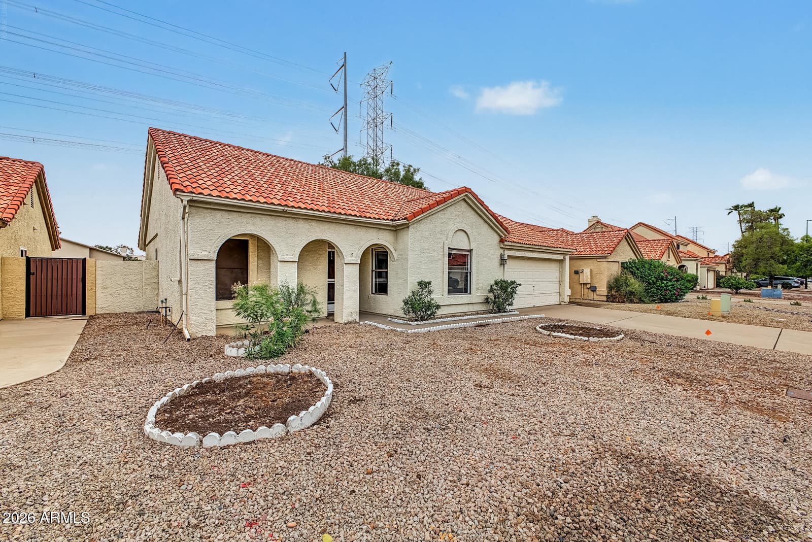 1319 E Mineral Road, Gilbert, AZ 85234 — photo 6 of 37