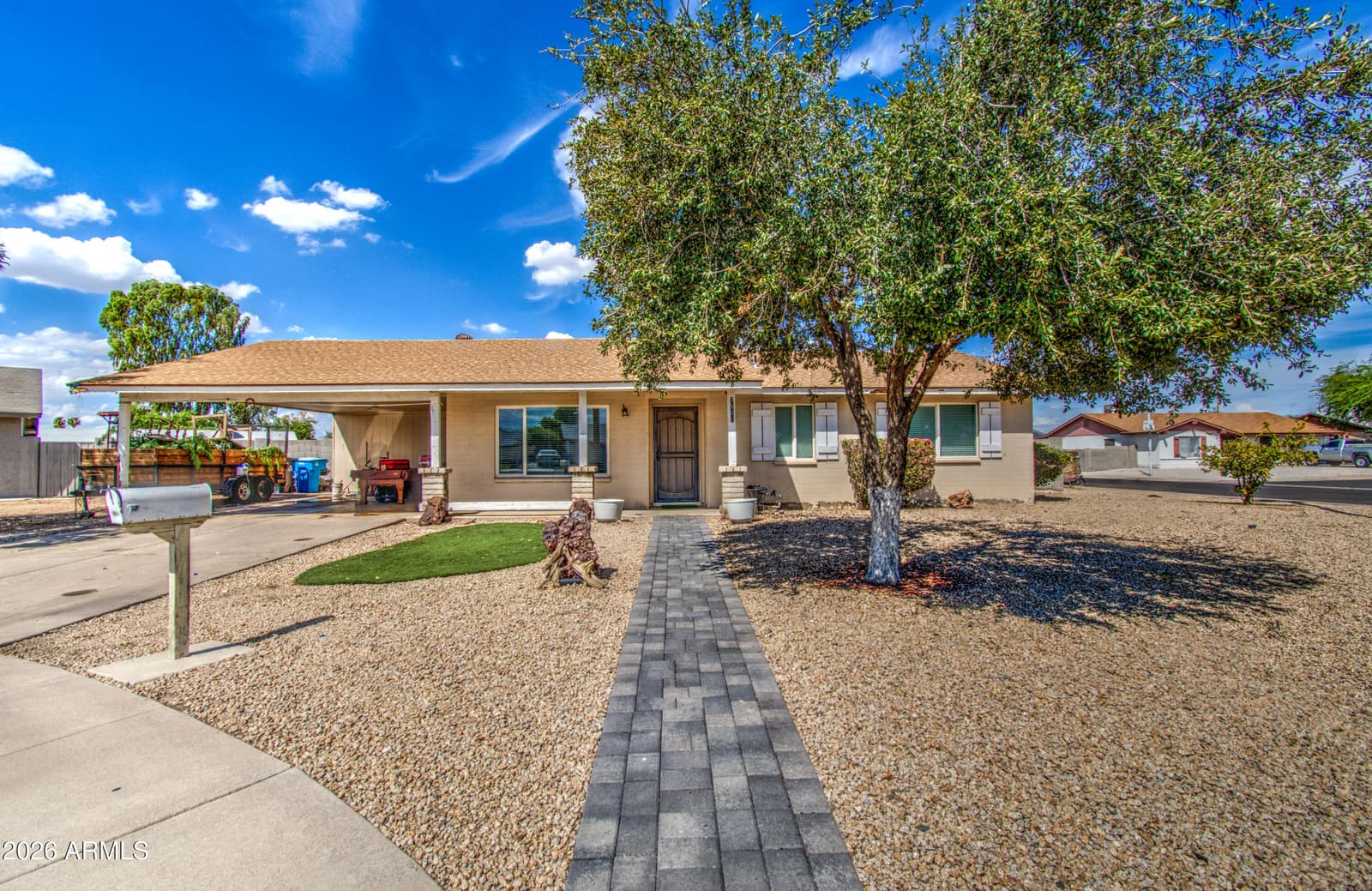 7530 W ROMA Avenue, Phoenix, AZ 85033