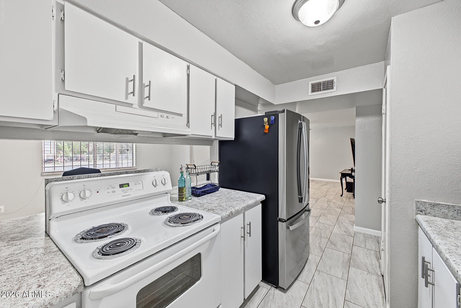 5343 W Lewis Avenue, Phoenix, AZ 85035 — photo 10 of 29