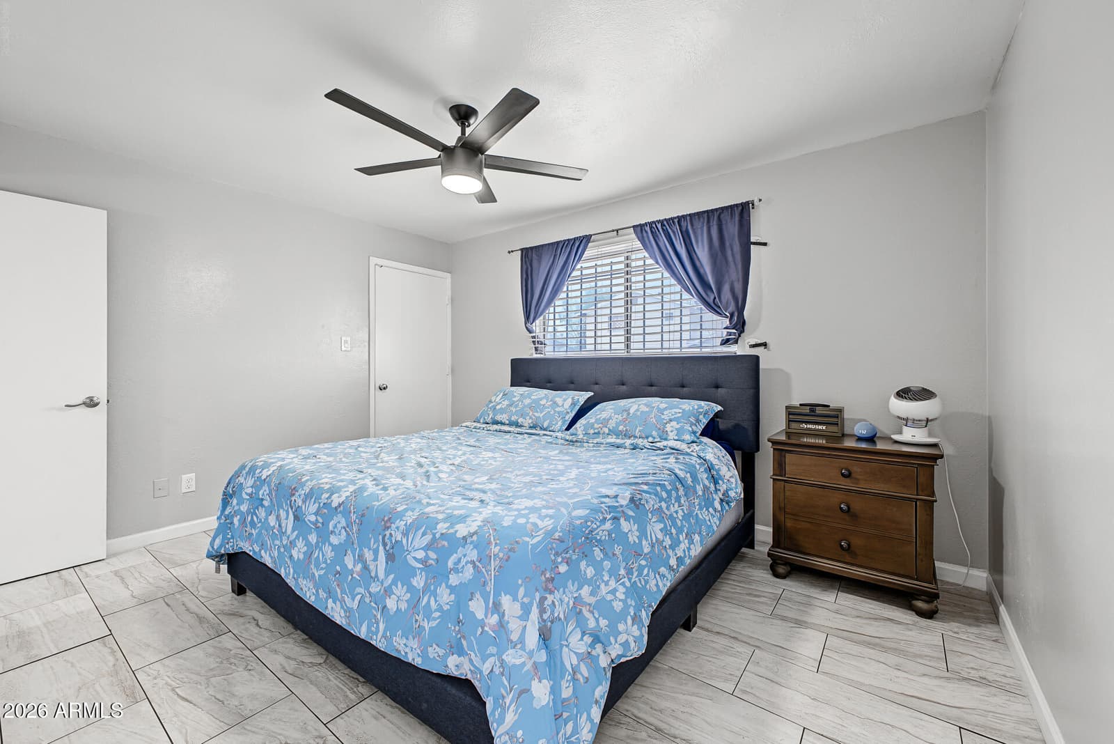 5343 W Lewis Avenue, Phoenix, AZ 85035 — photo 13 of 29