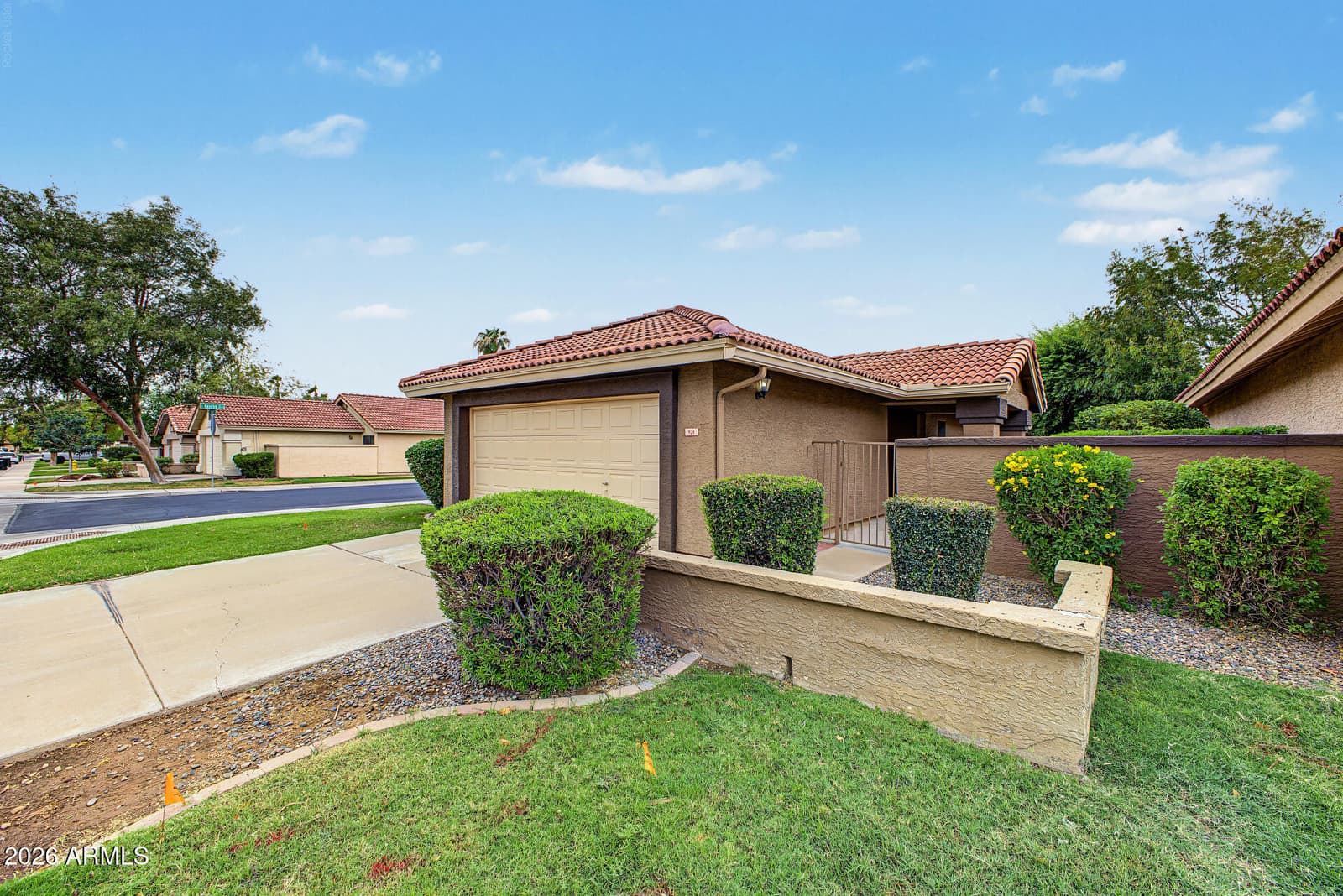 924 W Sunward Drive, Gilbert, AZ 85233 — photo 3 of 36