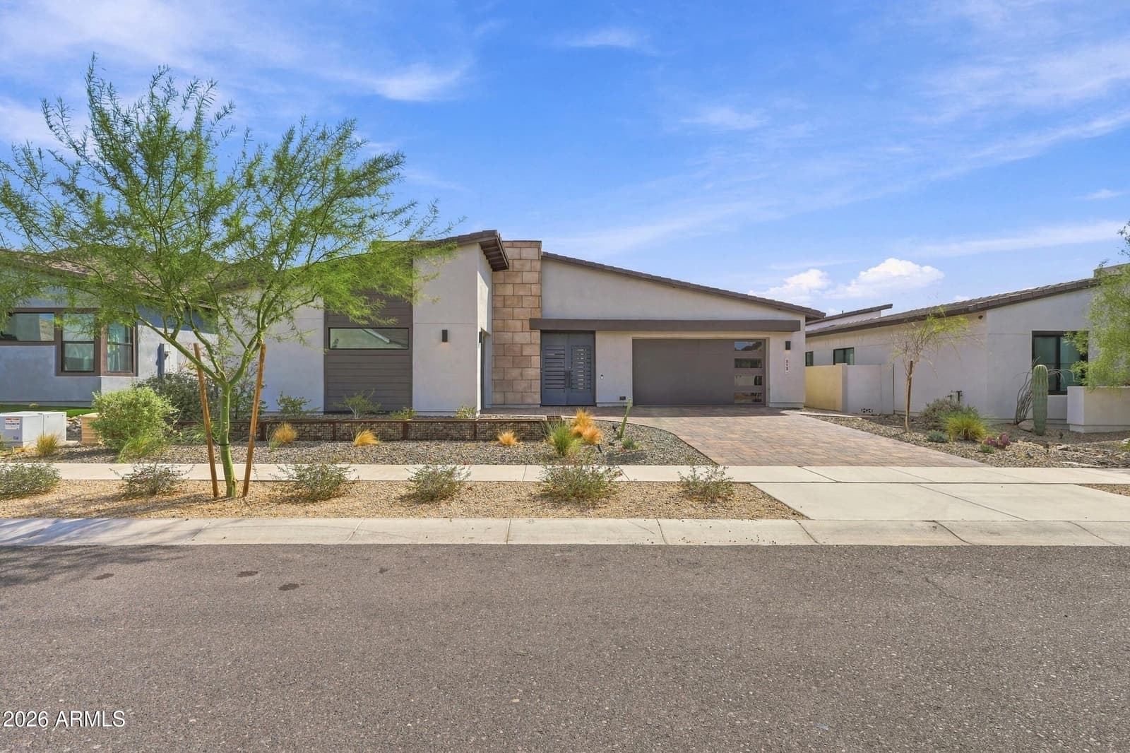 813 E Corral Road, Phoenix, AZ 85042 — photo 1 of 68