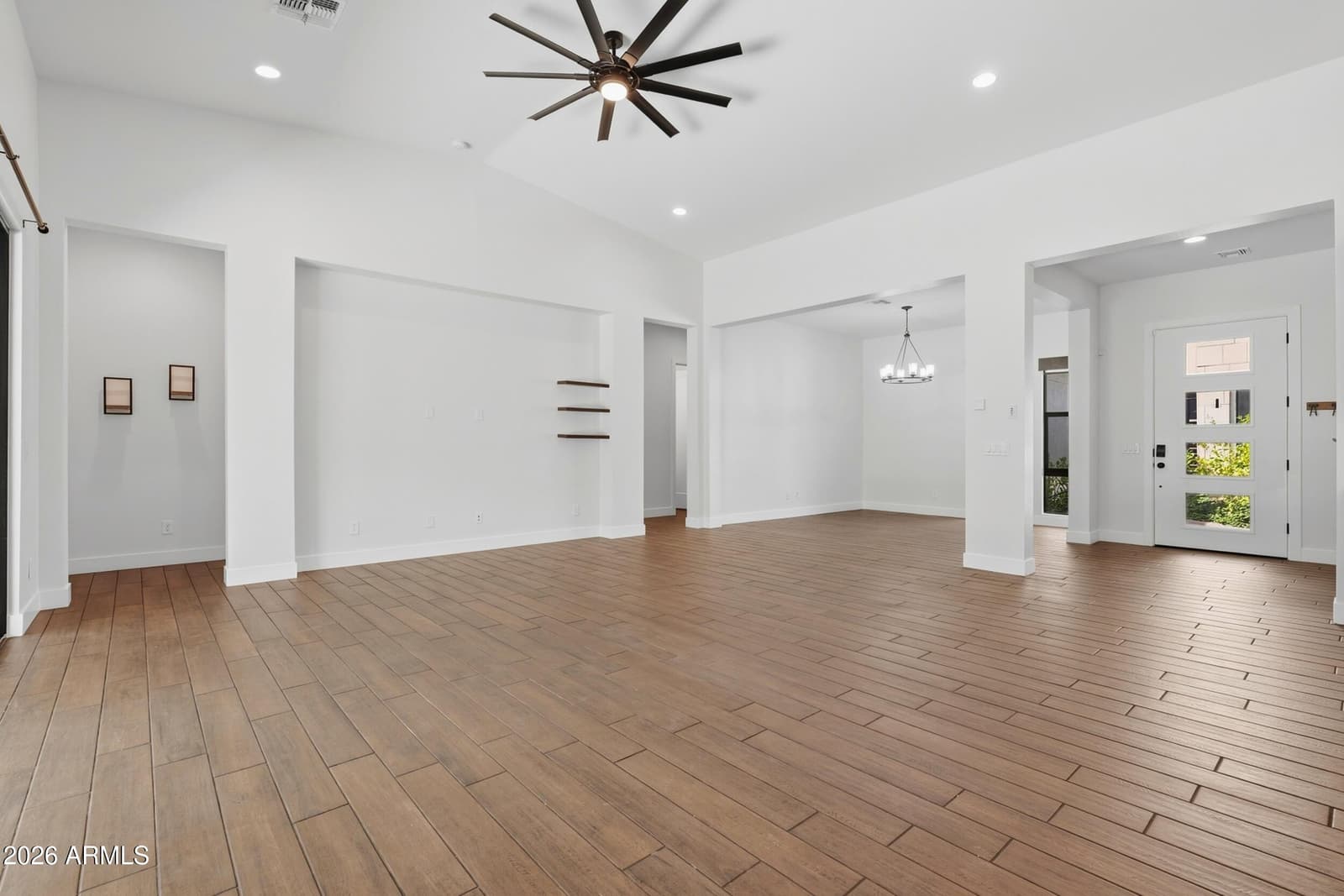 813 E Corral Road, Phoenix, AZ 85042 — photo 10 of 68
