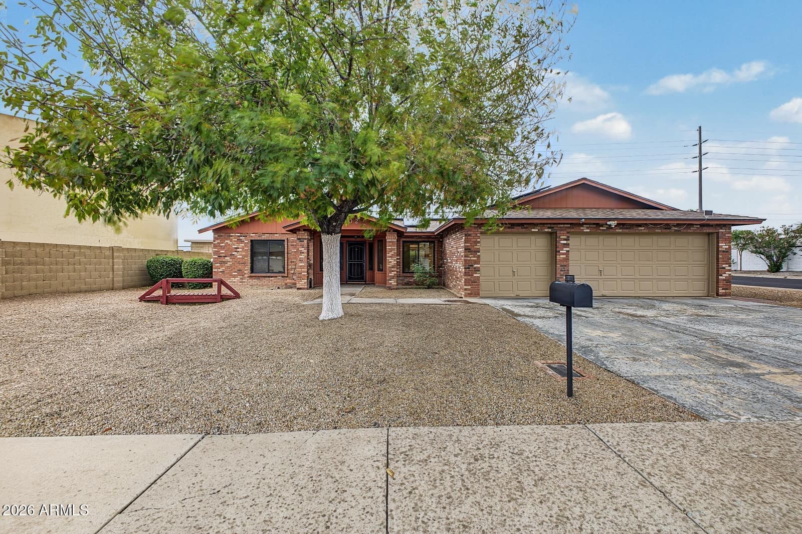 3302 W Kristal Way, Phoenix, AZ 85027 — photo 1 of 29