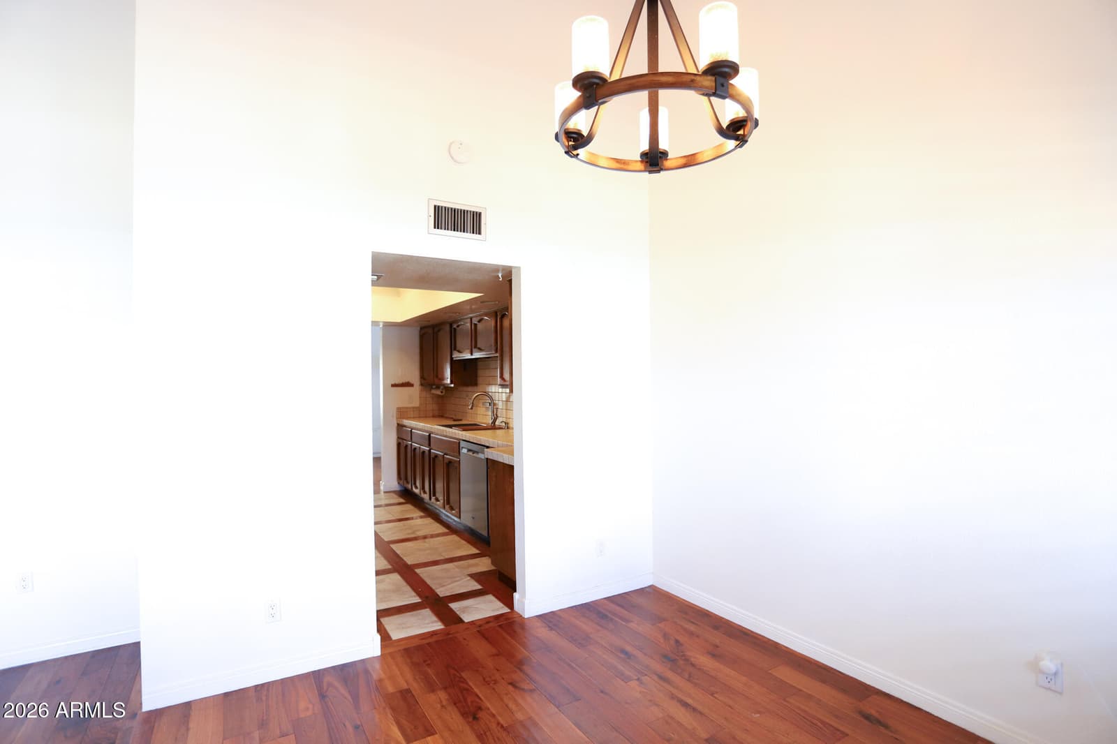 1713 E Gable Avenue, Mesa, AZ 85204 — photo 5 of 33
