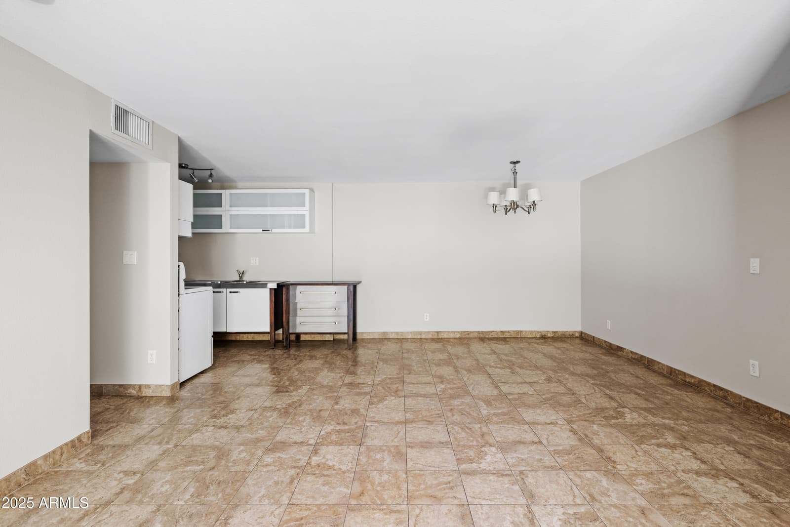5525 E Thomas Road R11, Phoenix, AZ 85018 — photo 4 of 15