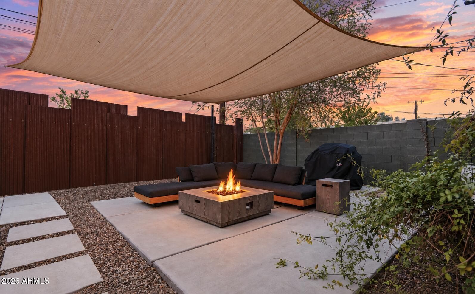 358 E Whitton Avenue, Phoenix, AZ 85012 — photo 37 of 39
