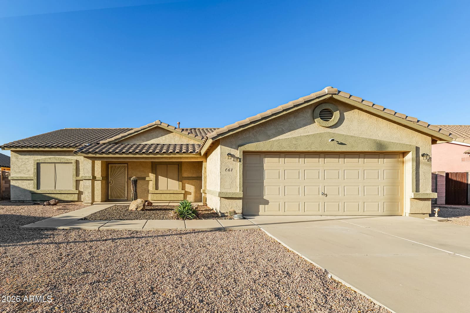 667 E Santa Fe Street, Casa Grande, AZ 85122 — photo 1 of 21