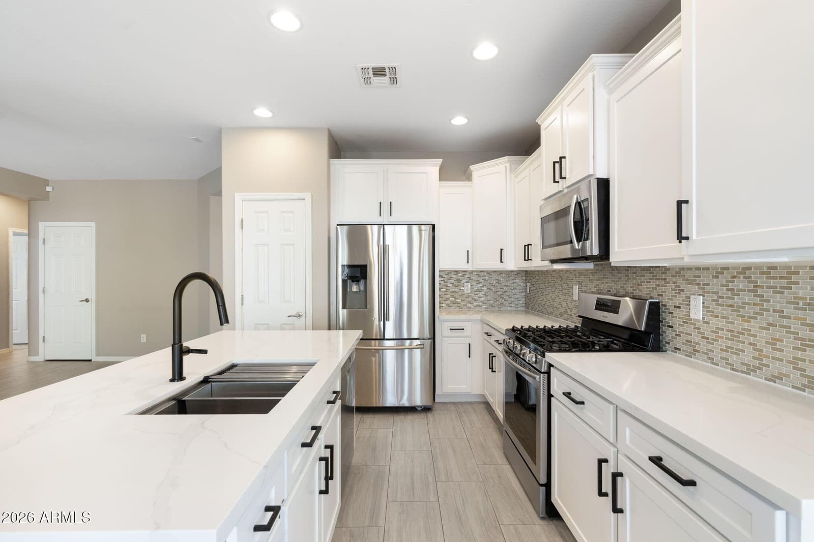5218 W Buckskin Trail, Phoenix, AZ 85083 — photo 13 of 39