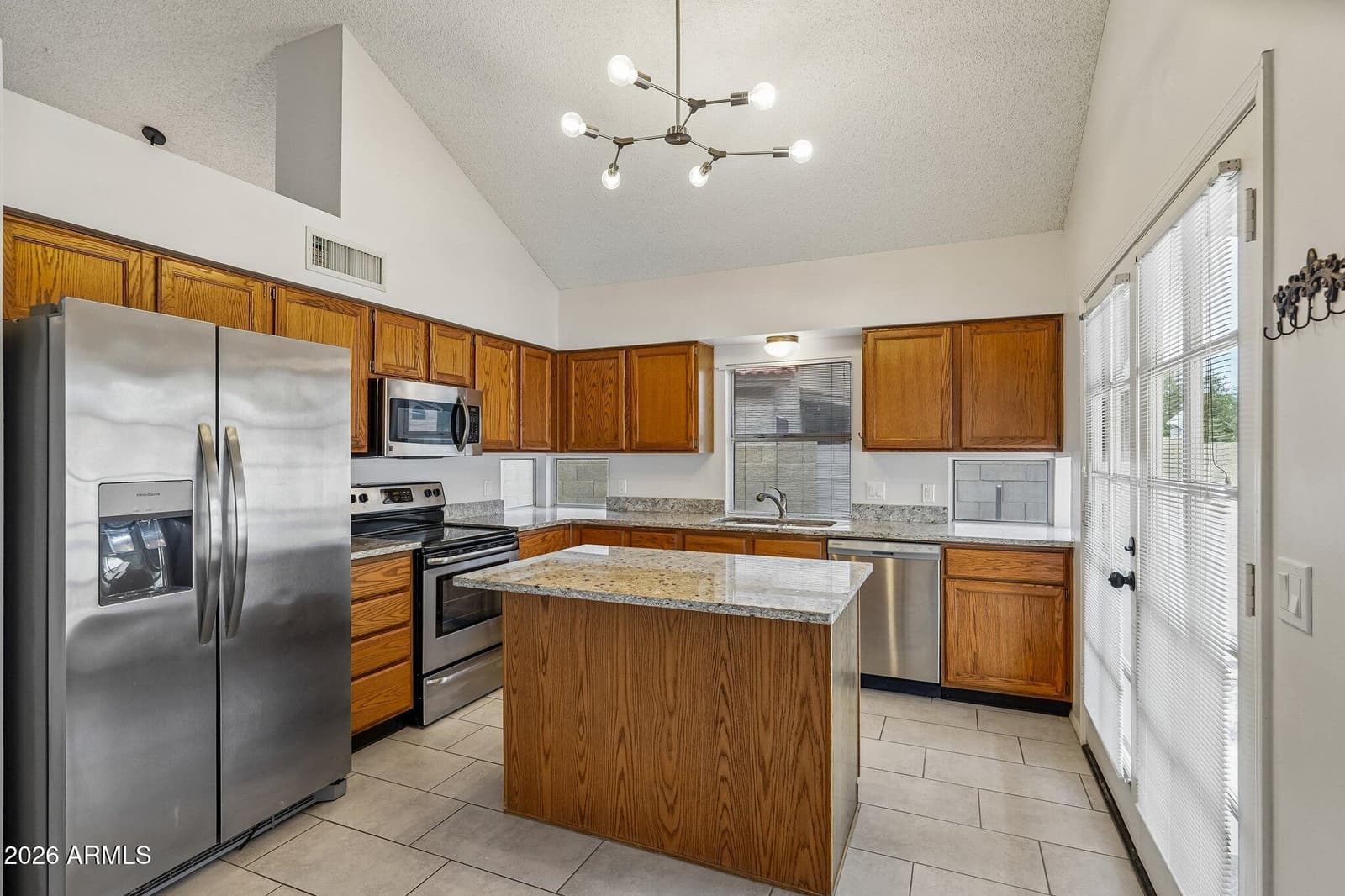 3219 E Wildwood Drive, Phoenix, AZ 85048 — photo 14 of 42