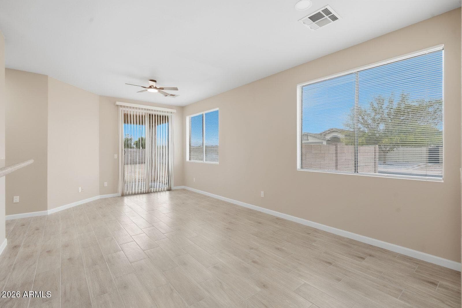 6537 S 15th Drive, Phoenix, AZ 85041 — photo 7 of 17