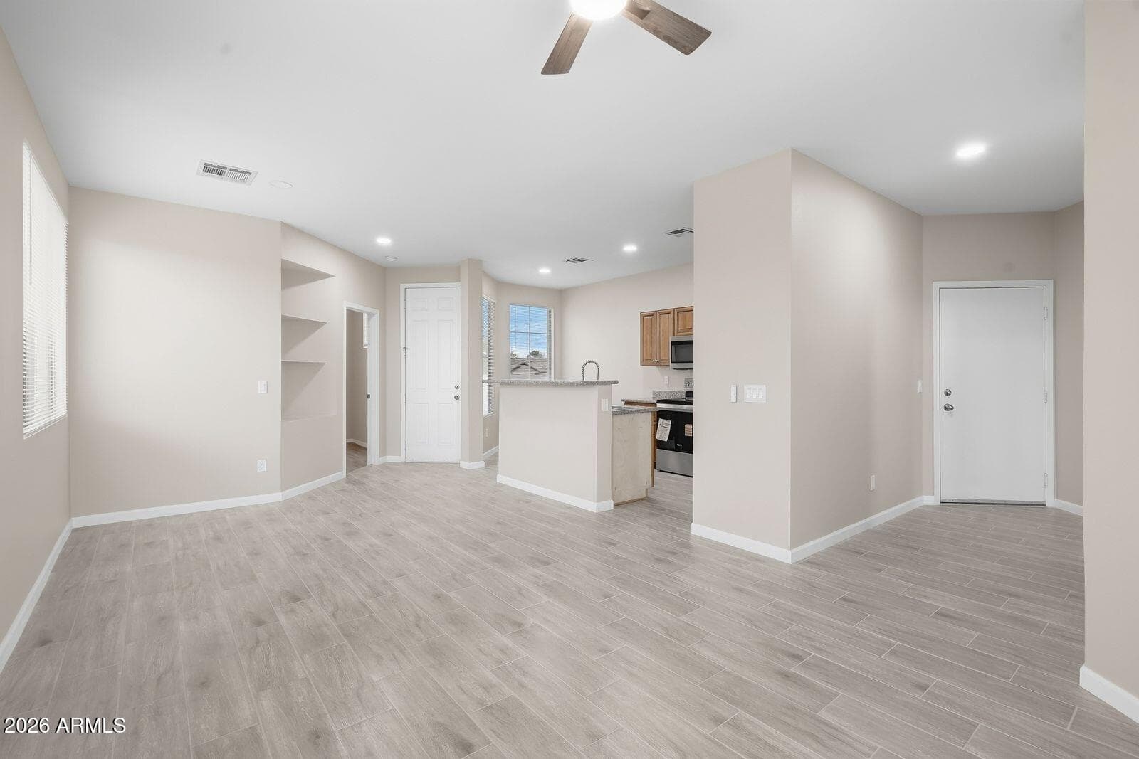6537 S 15th Drive, Phoenix, AZ 85041 — photo 2 of 17