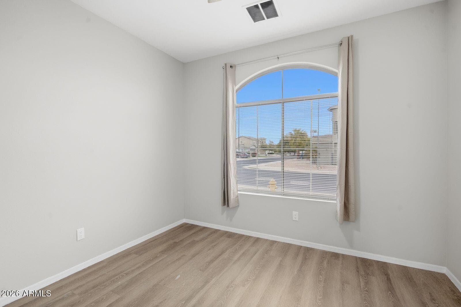 6537 S 15th Drive, Phoenix, AZ 85041 — photo 13 of 17