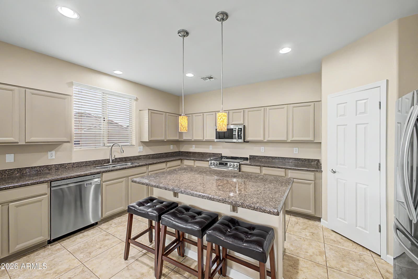 2328 W Melody Drive, Phoenix, AZ 85041 — photo 6 of 32