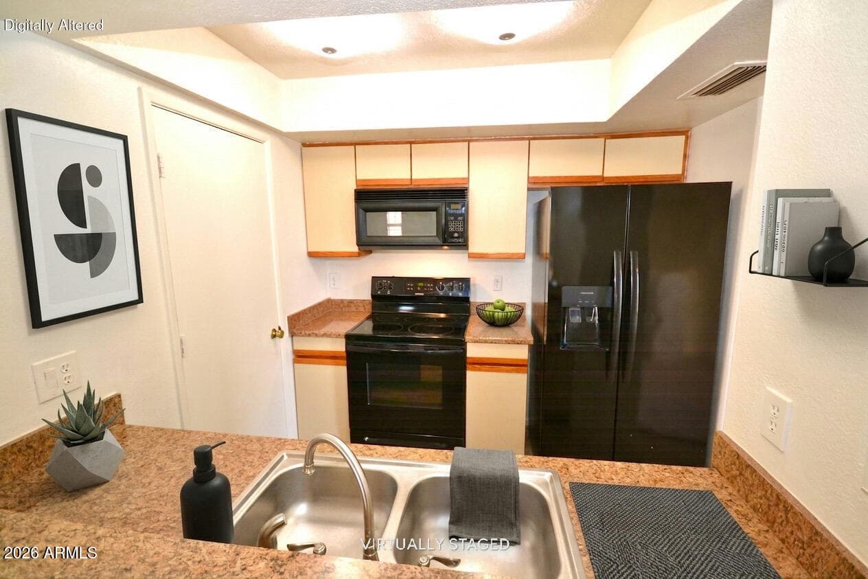 1333 E Morten Avenue 210, Phoenix, AZ 85020 — photo 4 of 24