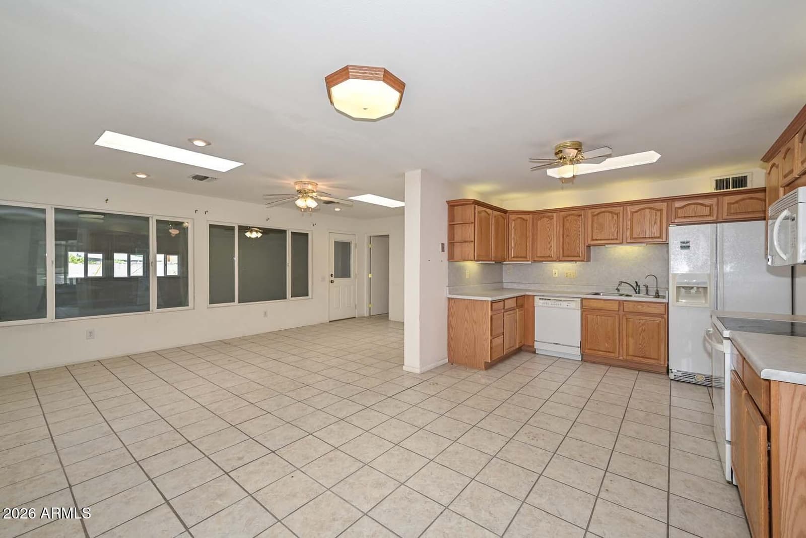 11646 N 105th Avenue, Sun City, AZ 85351 — photo 15 of 61