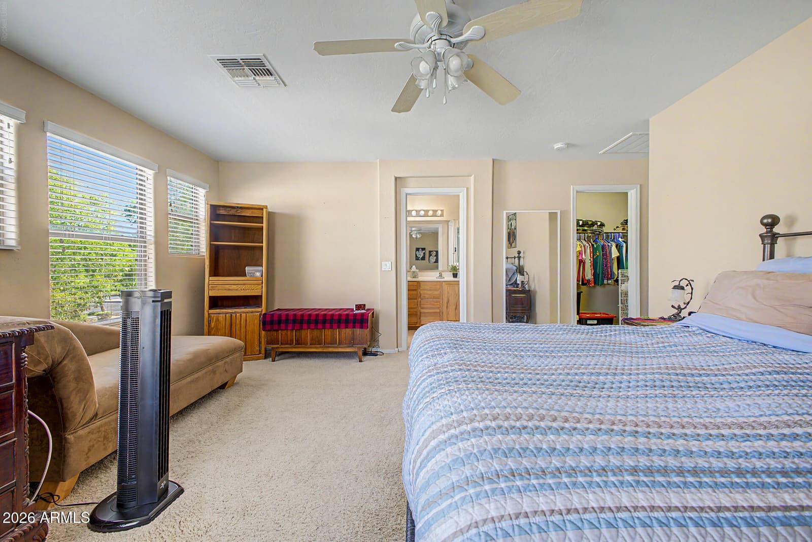 1385 S Joshua Tree Lane, Gilbert, AZ 85296 — photo 15 of 36