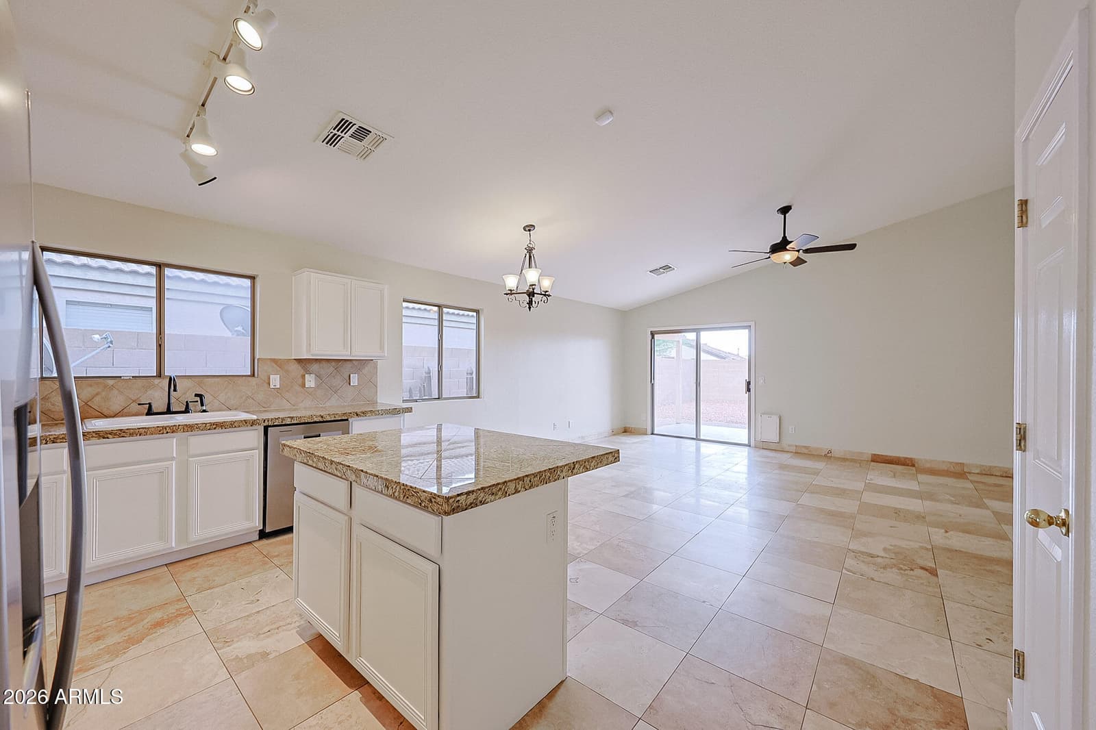 16211 W Caribbean Lane, Surprise, AZ 85379 — photo 8 of 31