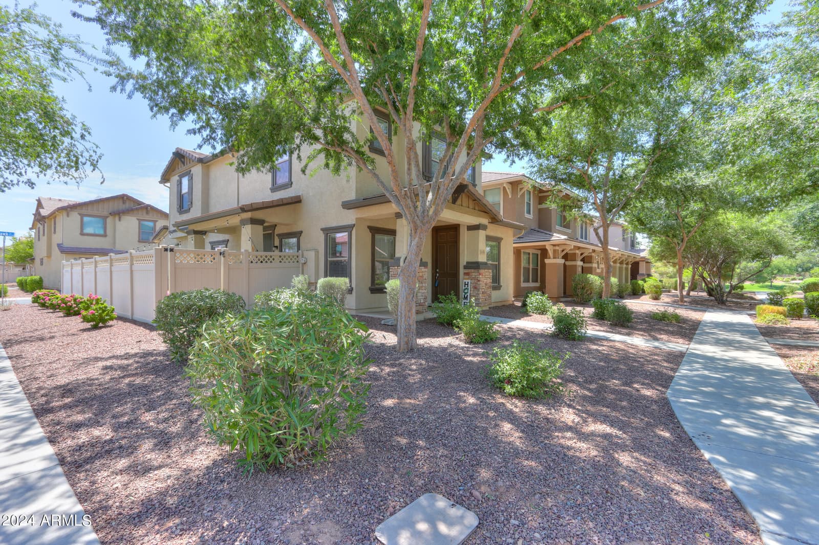 986 S Hawk Lane, Gilbert, AZ 85296 — photo 3 of 38