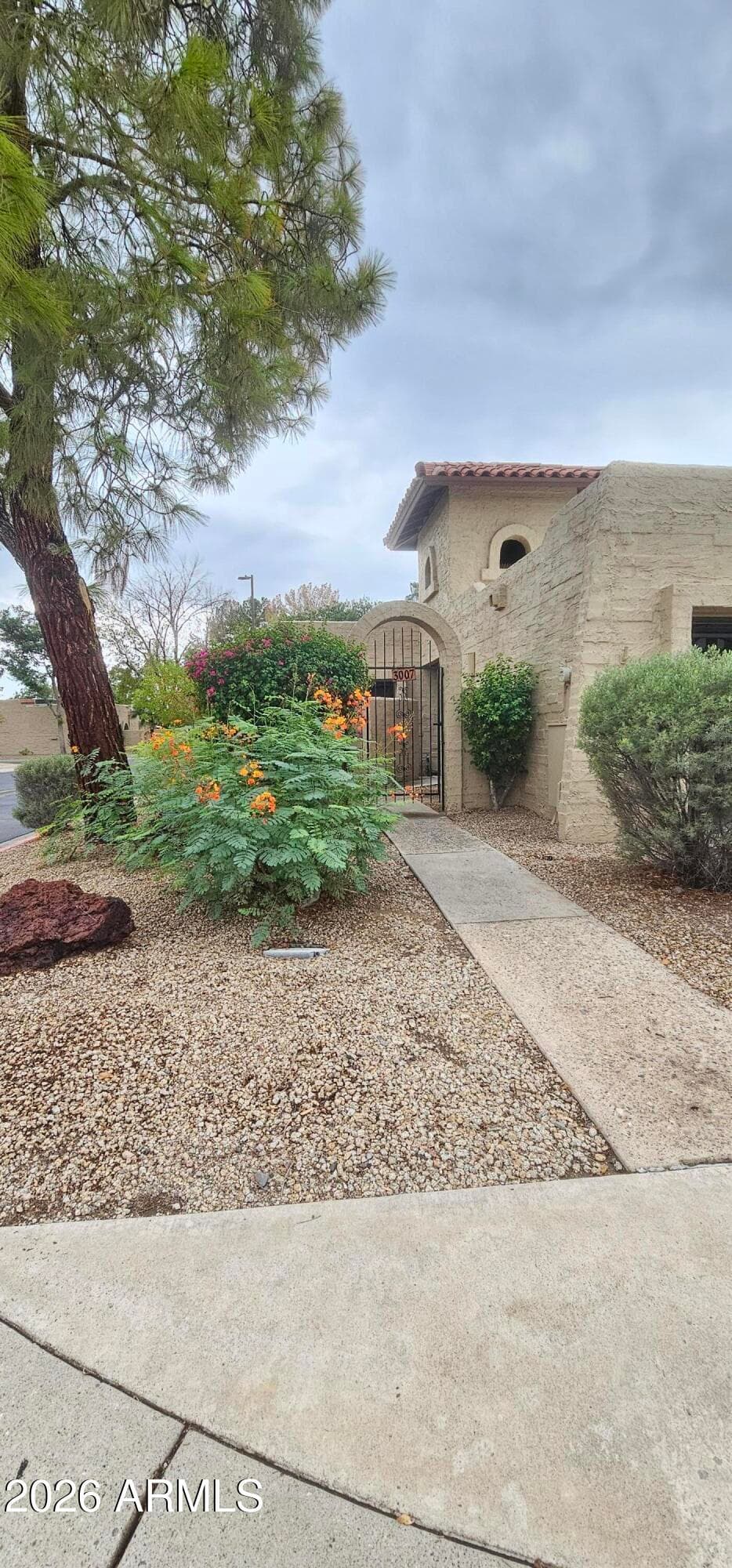 3007 W Phelps Road, Phoenix, AZ 85053 — photo 1 of 29