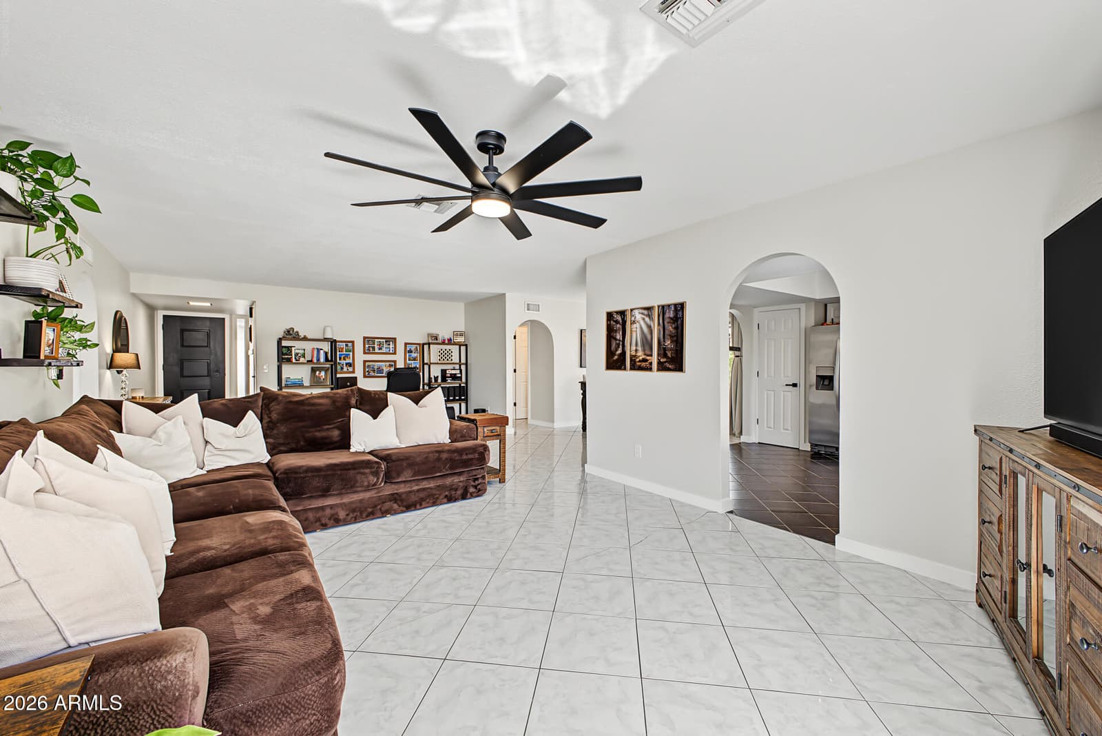 3801 W Muriel Drive, Glendale, AZ 85308 — photo 11 of 34
