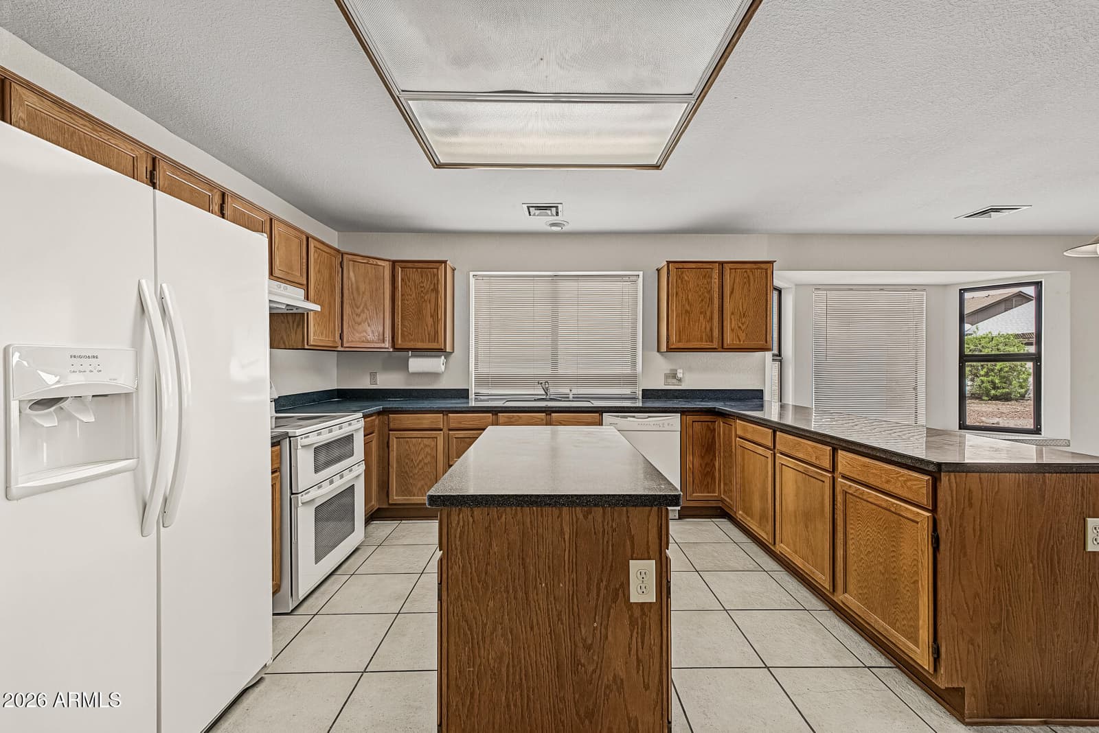 9802 W Rockwood Drive, Peoria, AZ 85382 — photo 14 of 32