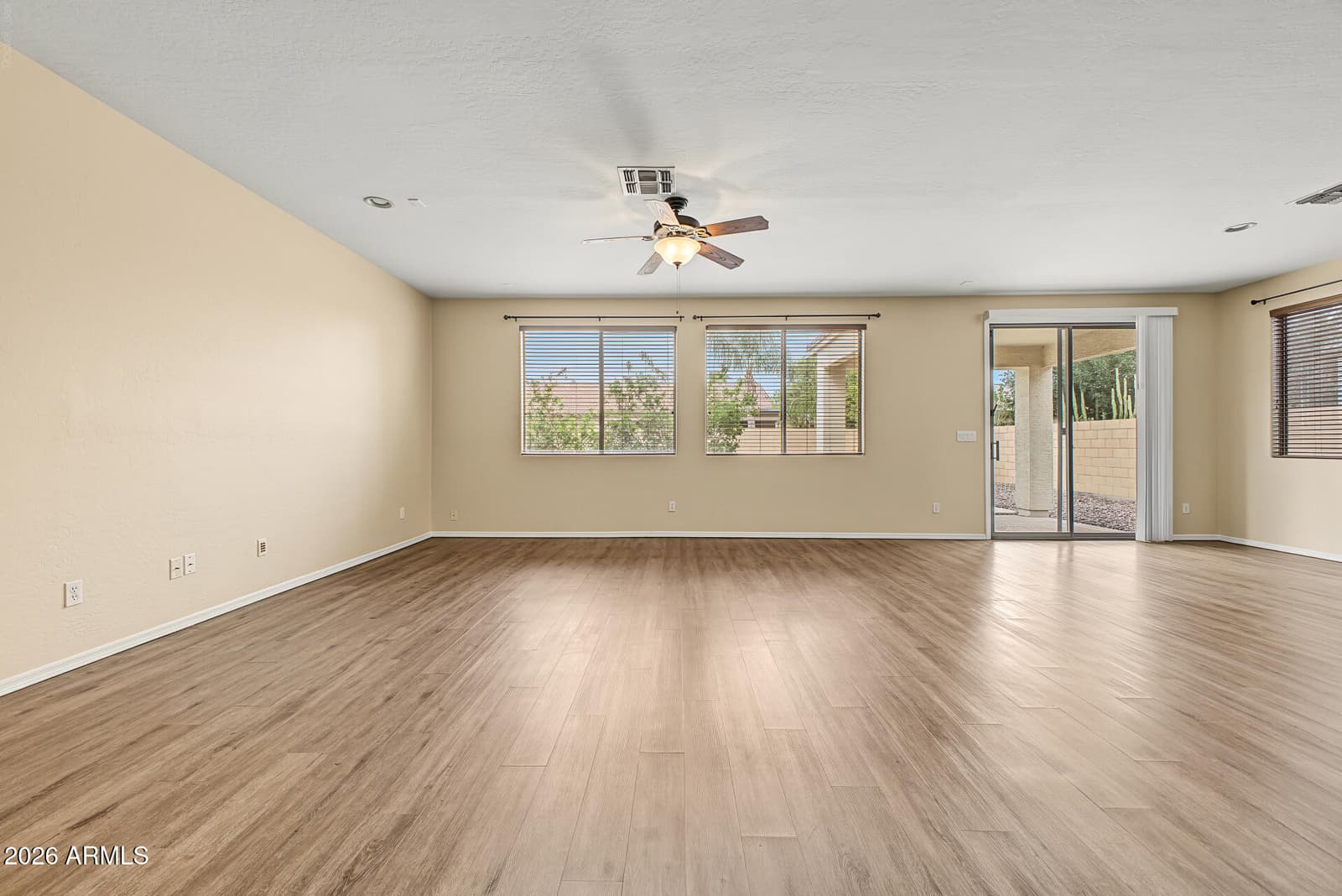 260 W Birchwood Place, Chandler, AZ 85248 — photo 7 of 32