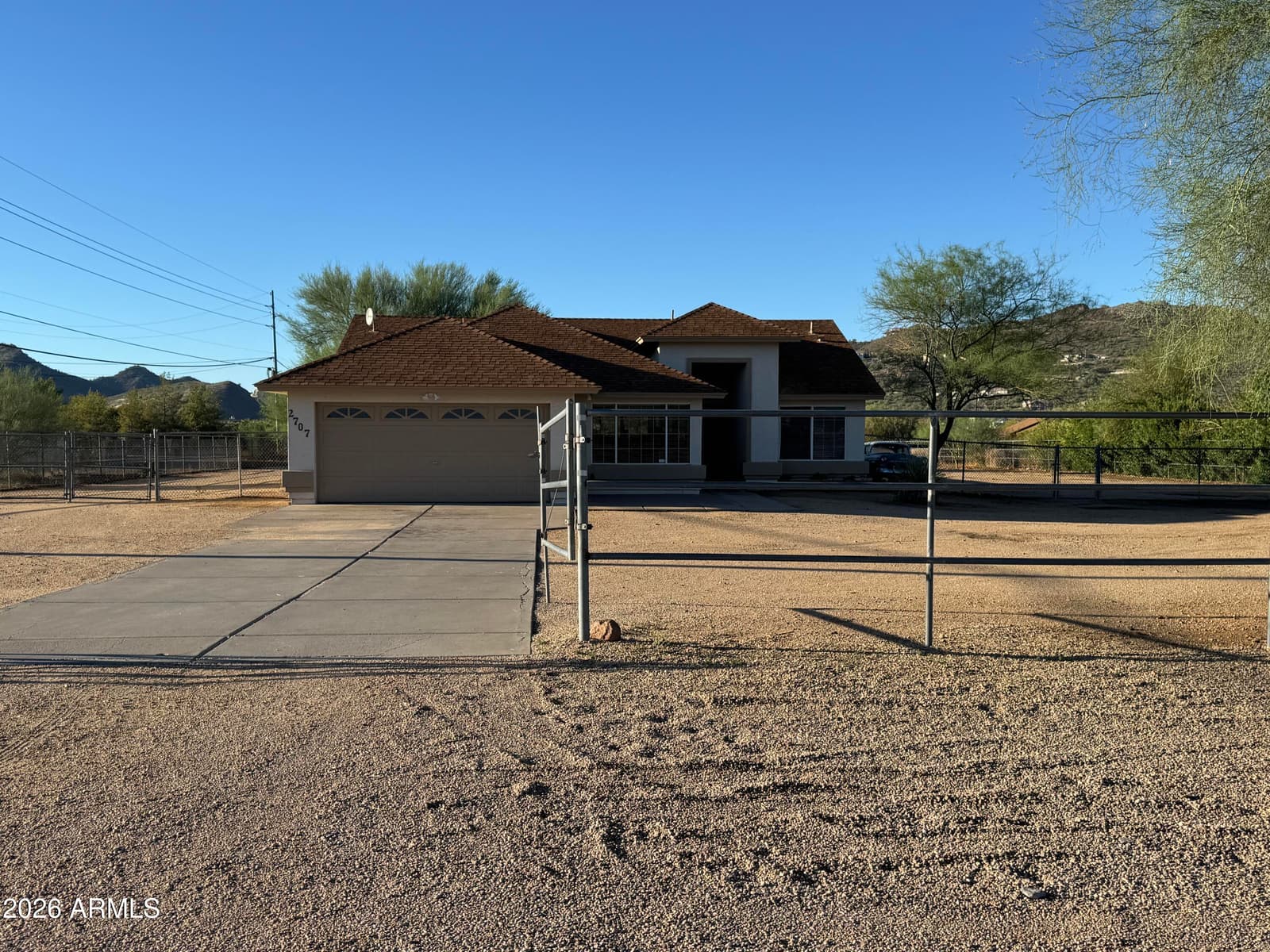 2707 W Irvine Road, Phoenix, AZ 85086 — photo 2 of 44