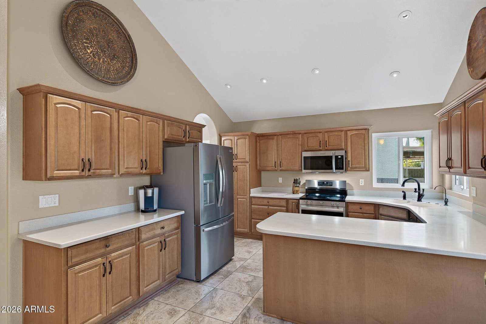 9164 W Paradise Lane, Peoria, AZ 85382 — photo 10 of 44
