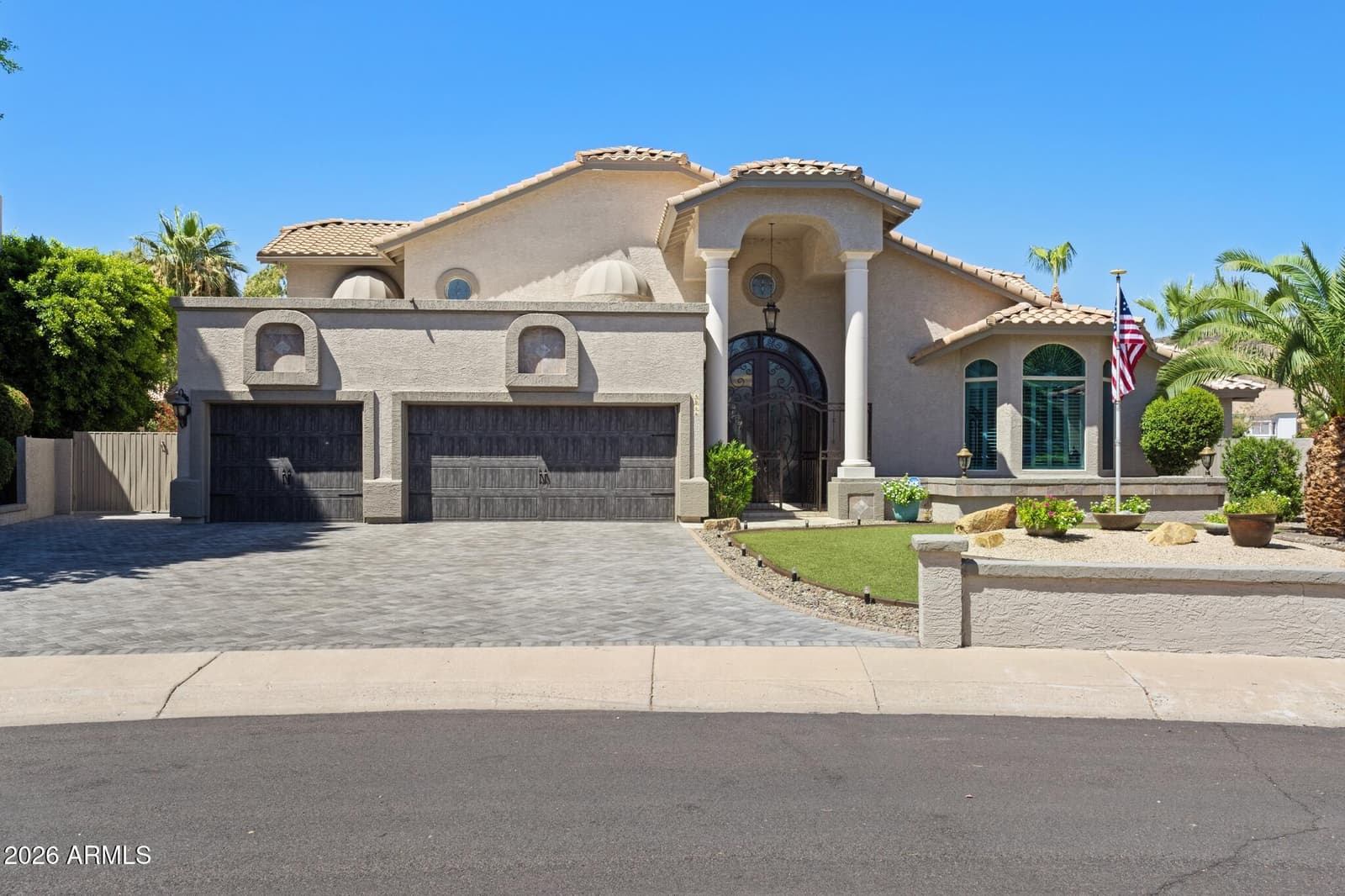 5866 W Del Lago Circle, Glendale, AZ 85308 — photo 1 of 98