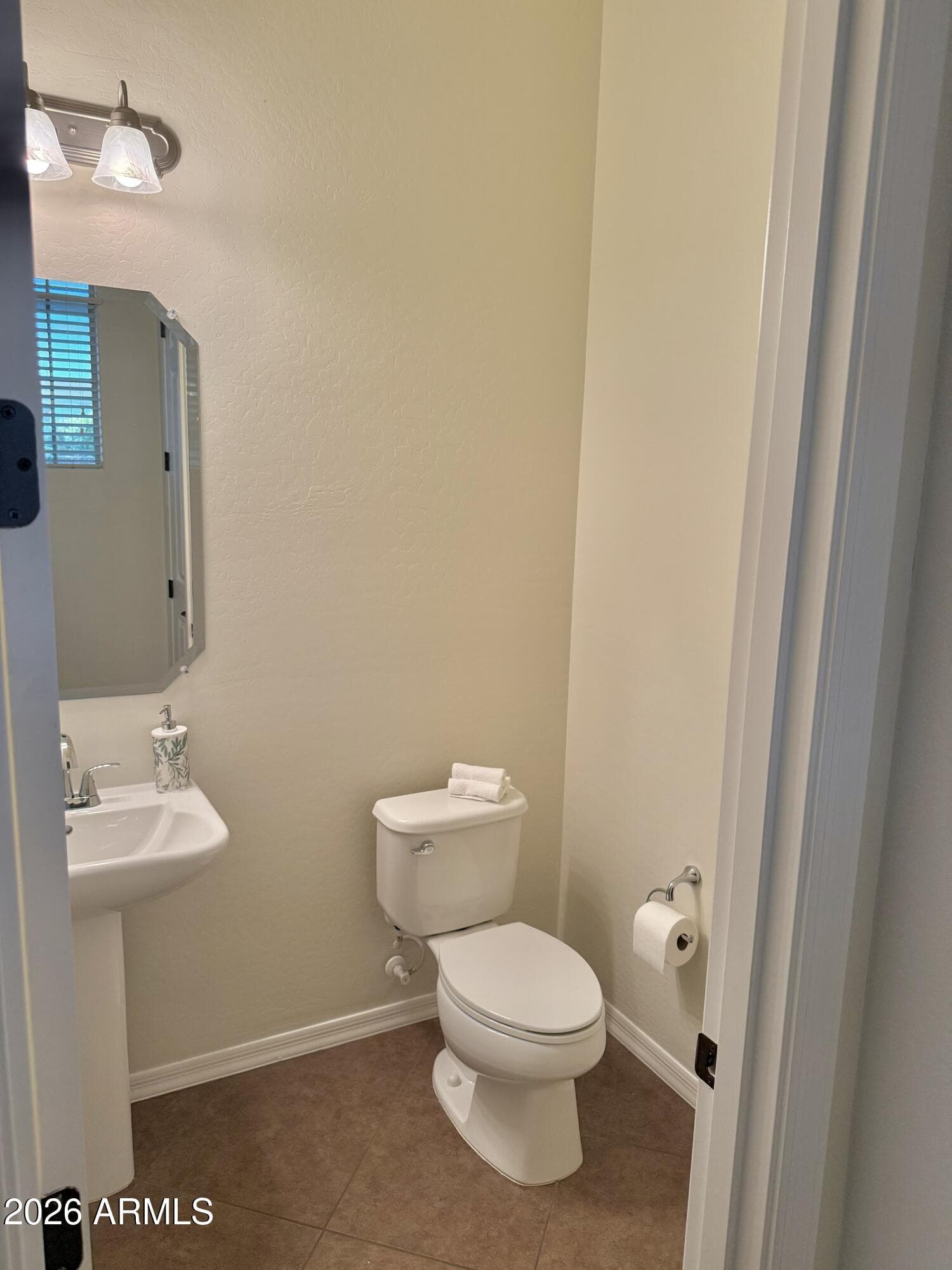 2564 E Orleans Drive, Gilbert, AZ 85298 — photo 13 of 17